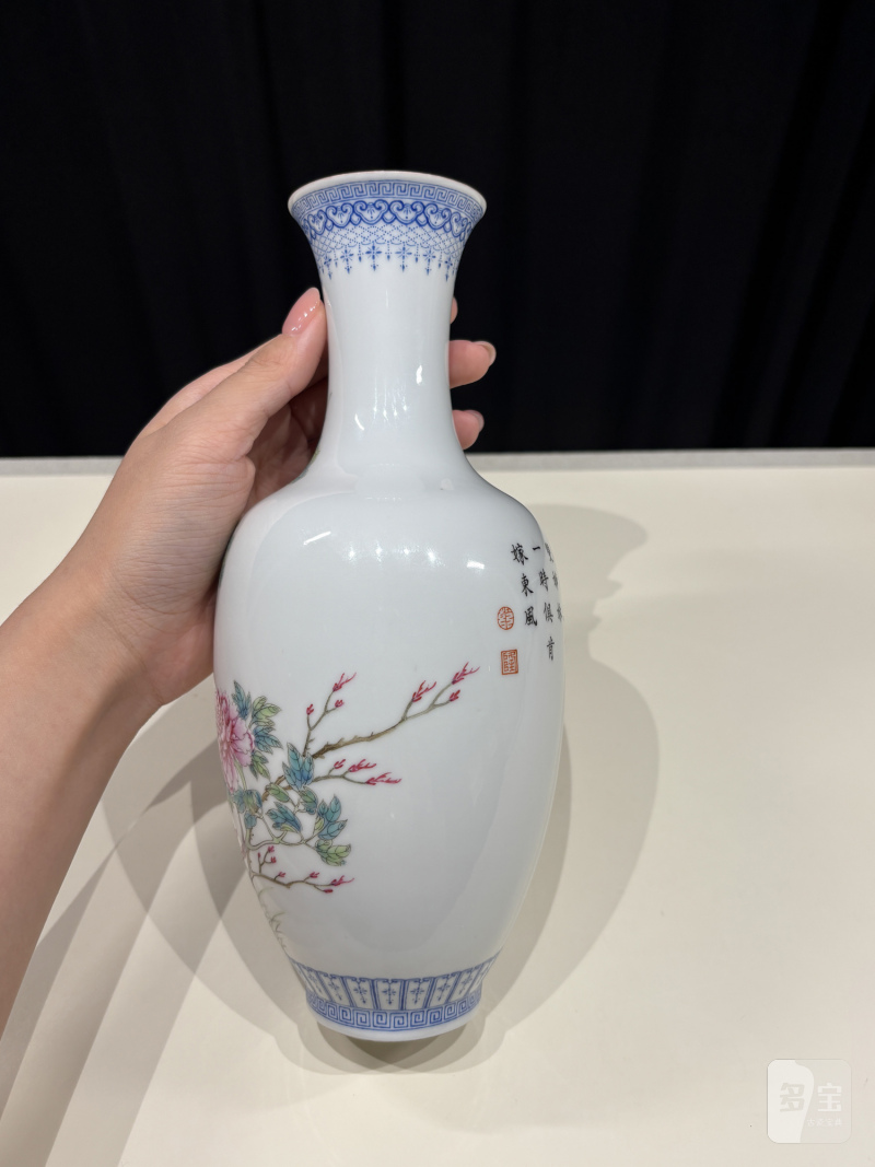 民国 珐琅锦鸡牡丹诗文瓶 - 图6